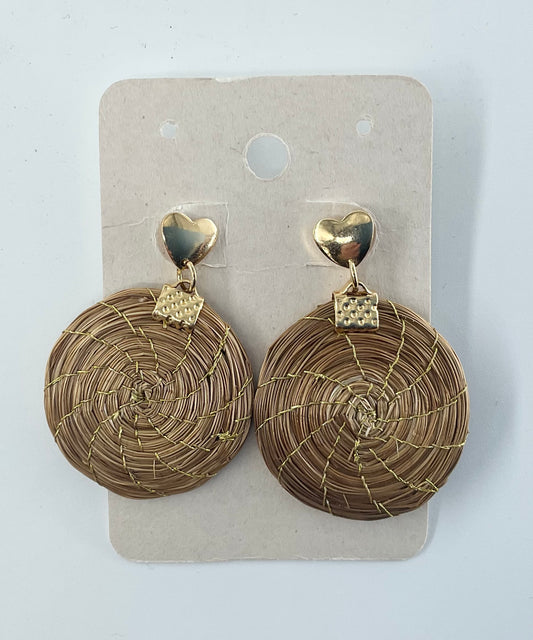 World Design Gold Grass Stud Earrings