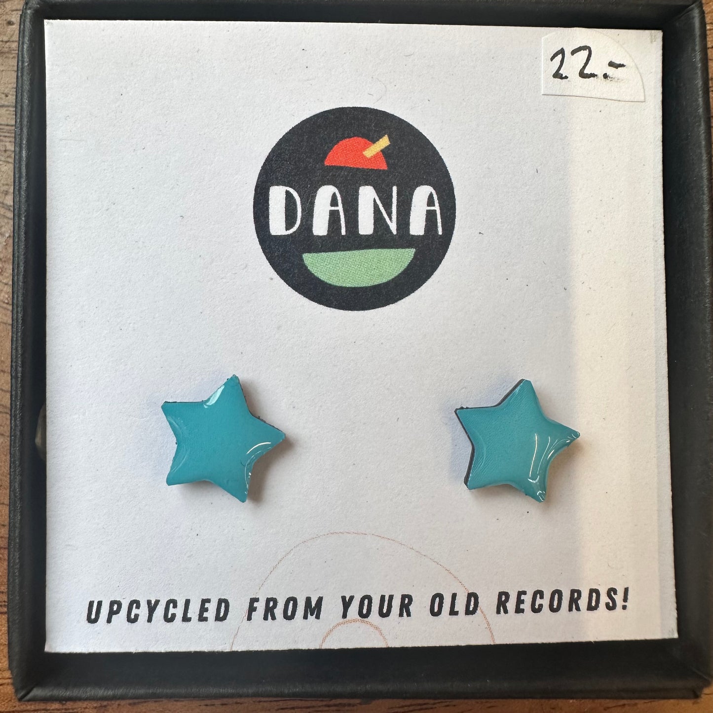 Dana Jewellery Star green Studs