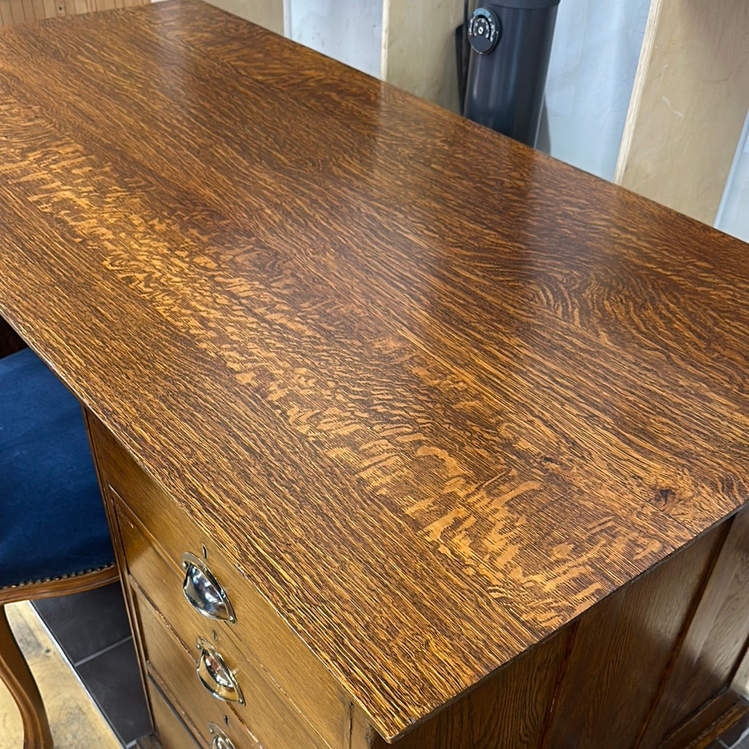 RDC Furniture Solid Oak Ministers Desk