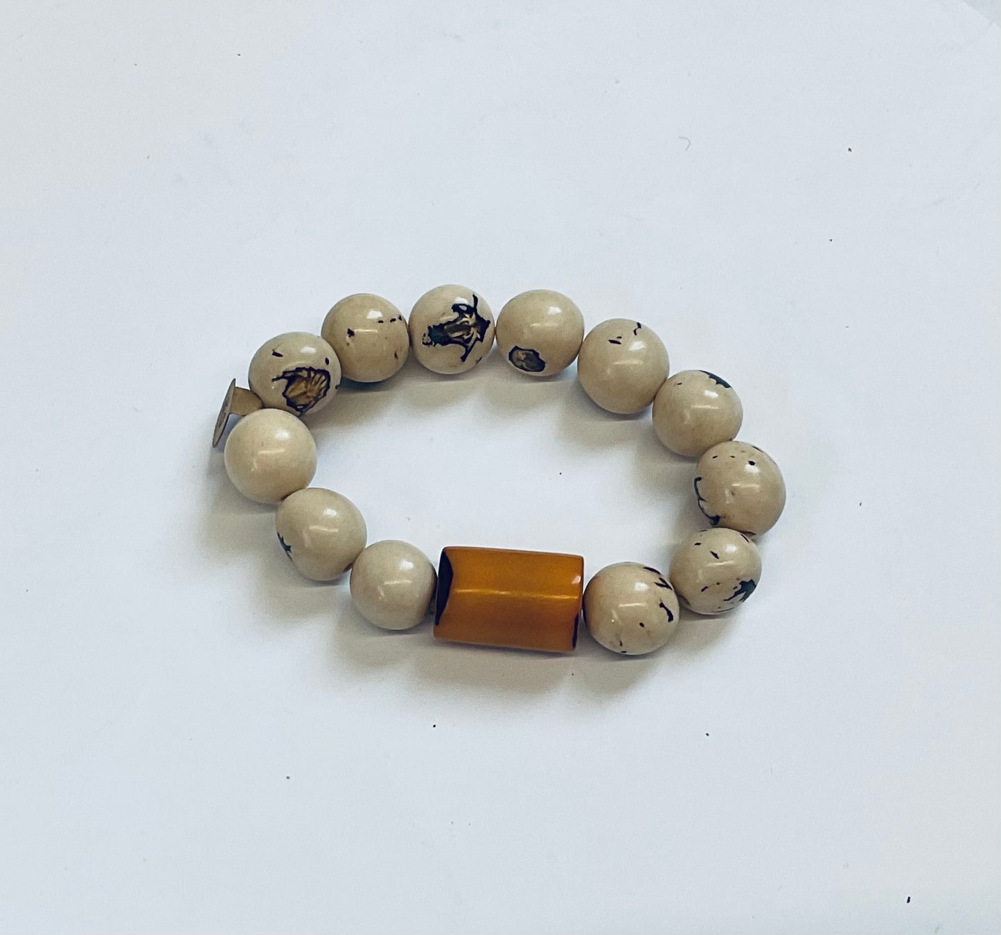 World Design Paxiuba Seed White Bracelet