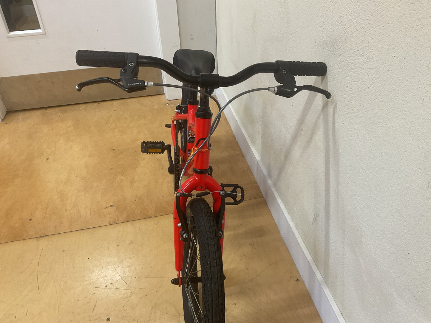 Red Ridgeback Mx16 Terrain