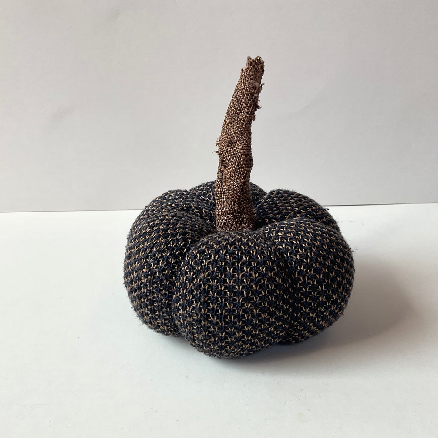 Pumpkin Medium Navy & Brown
