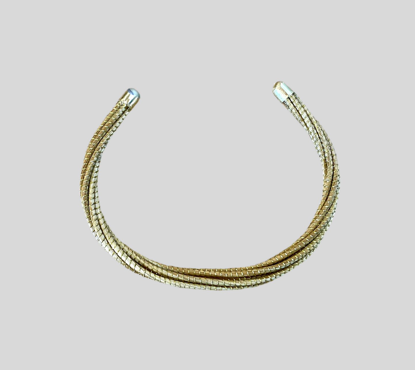 World Design Gold Grass Bracelet