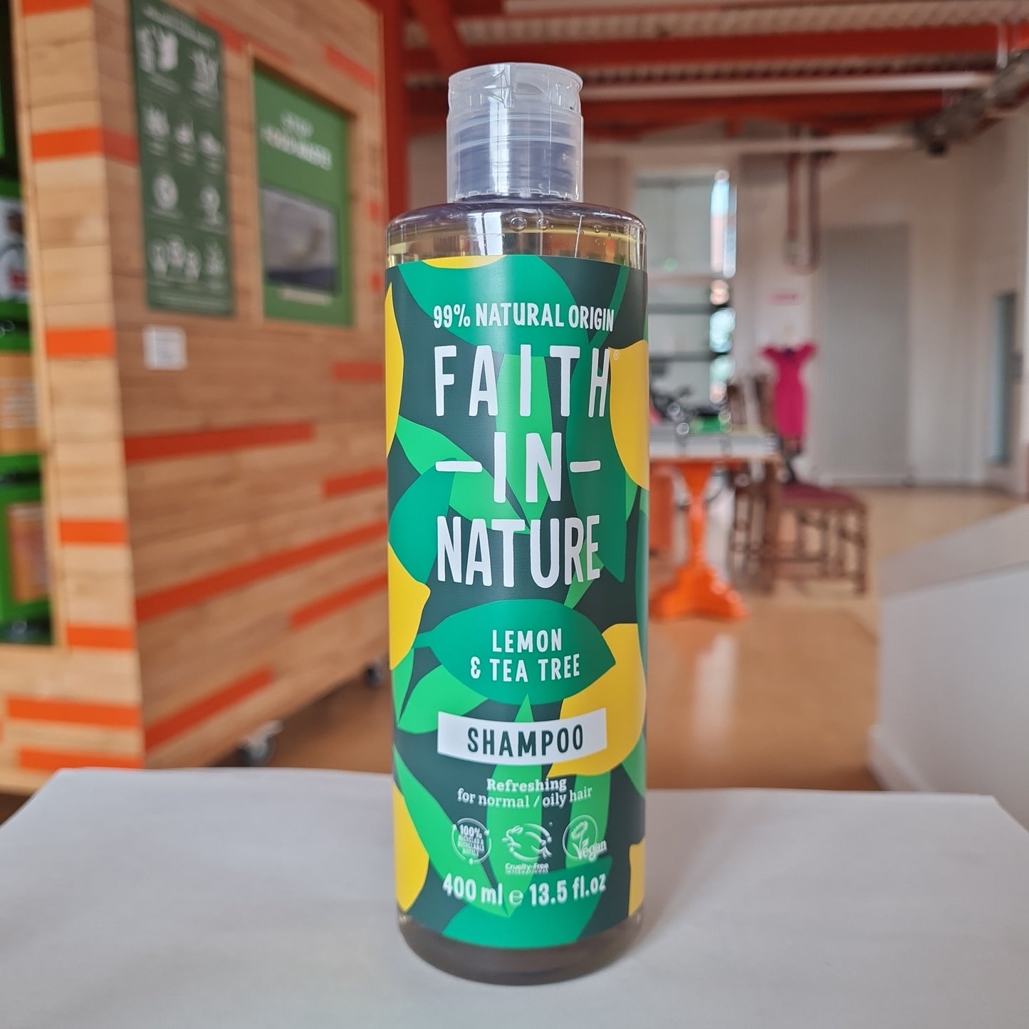 FAITH IN NATURE Lemon & Tea Tree Shampoo