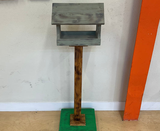 Mendicity Bird Feeder on Stand
