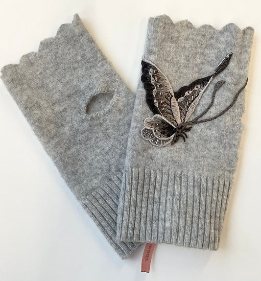 Hats & Flowers -Mittens Grey & butterfly