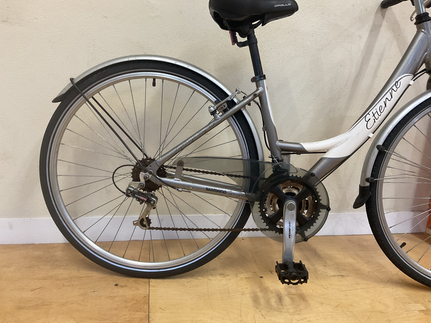 Apollo Etienne 28”