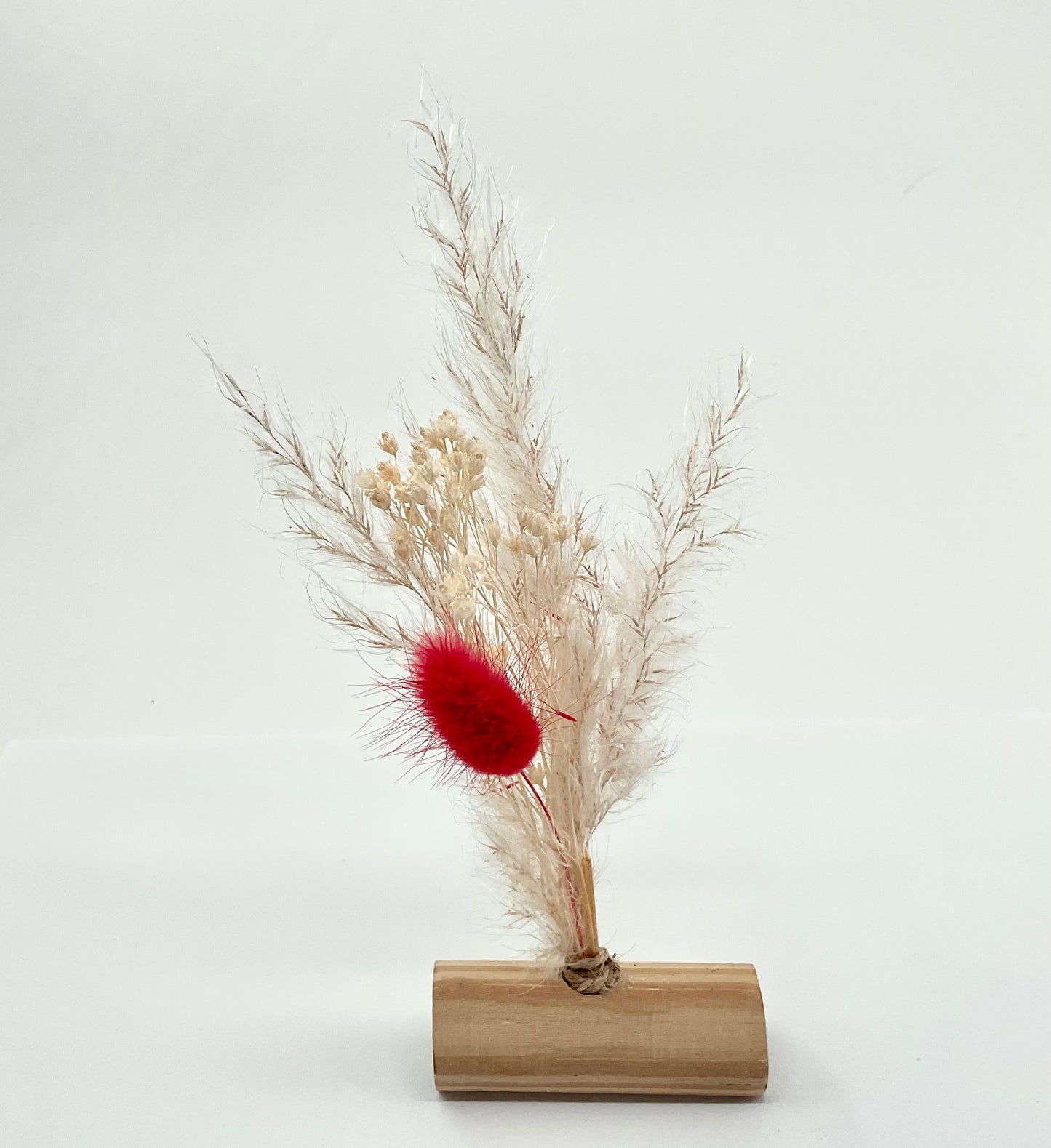 Home Decor with Dried Flower Arrangment