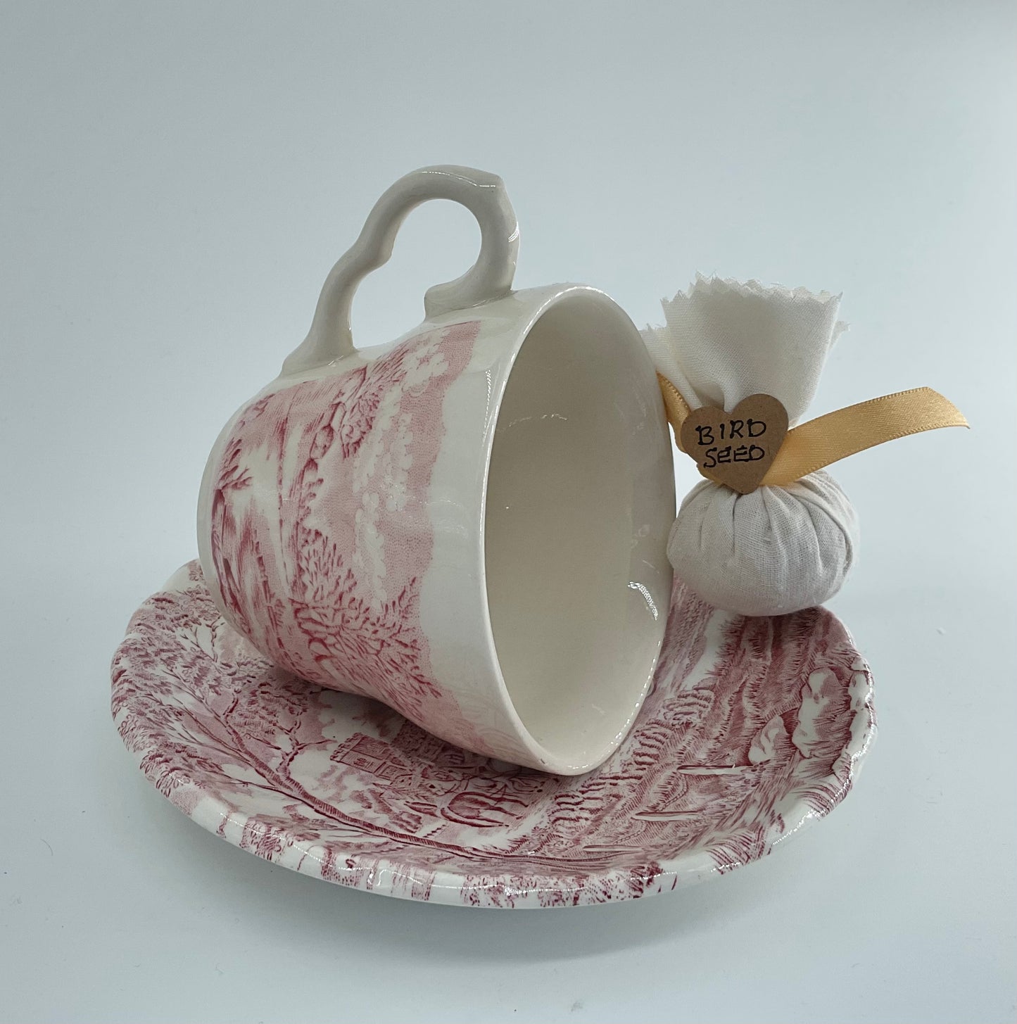 Cup & saucer hanging bird feeder