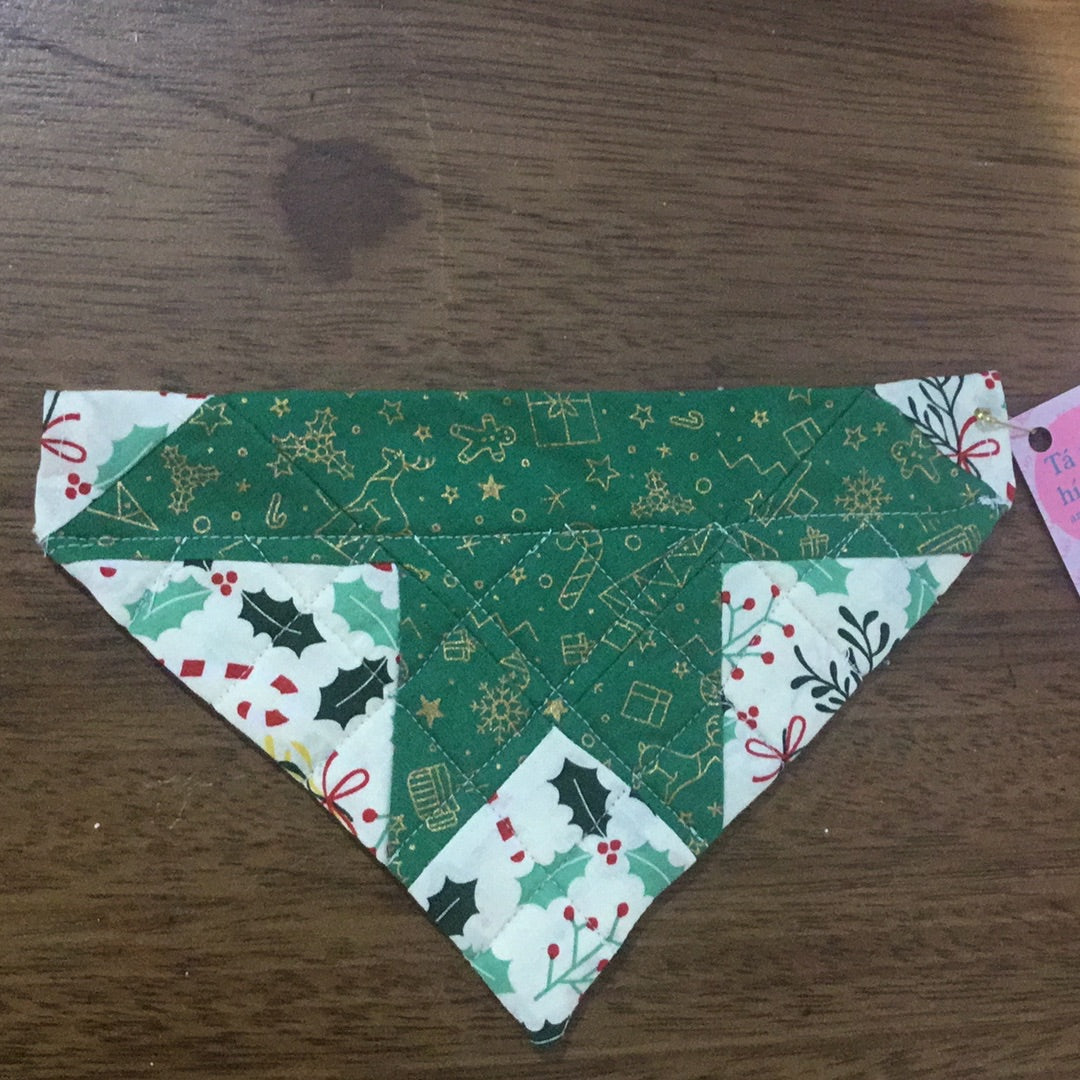 Milis Siopa Quilted Dog Bandanas