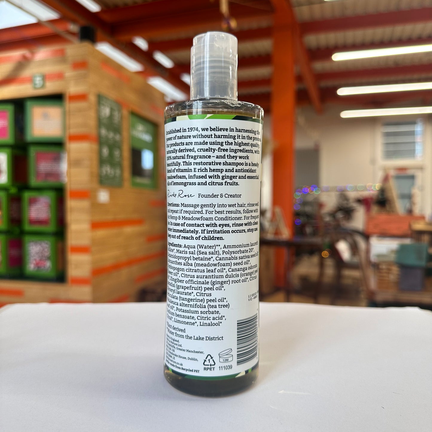 FAITH IN NATURE Hemp & Meadowfoam Shampoo