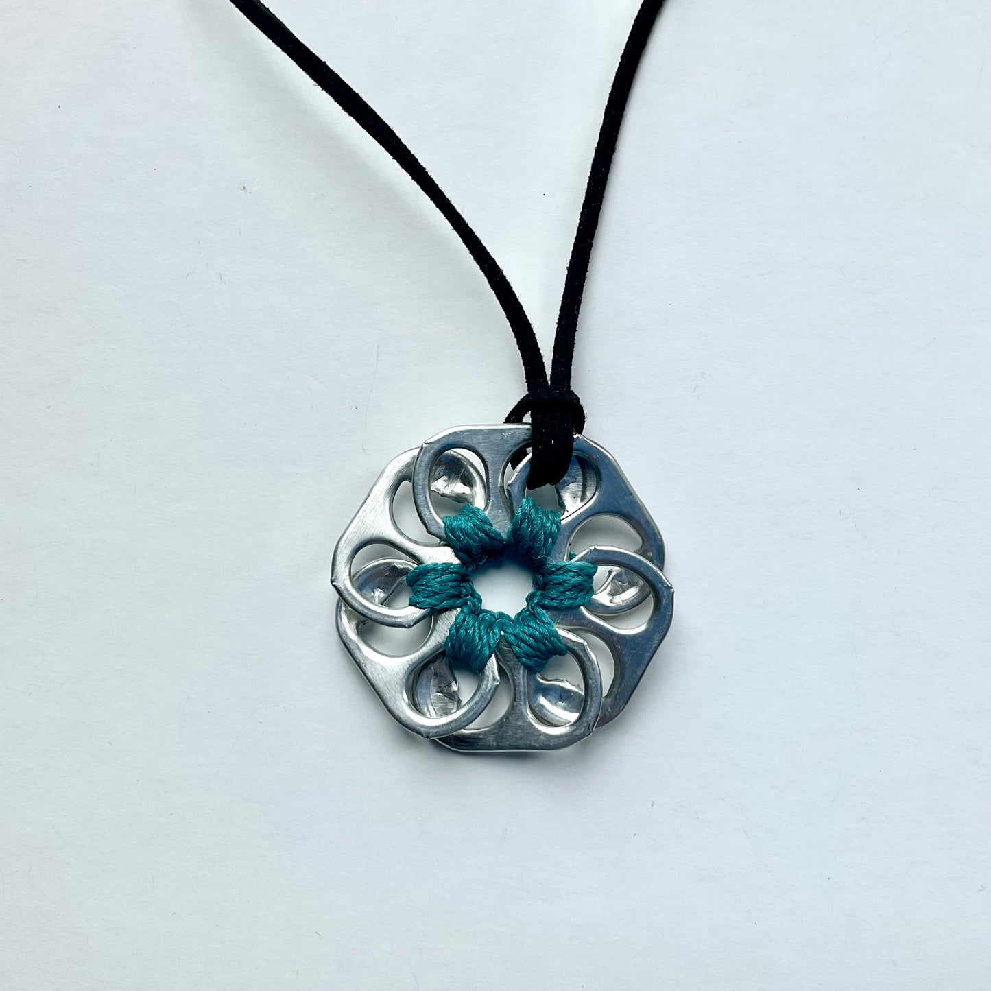 World Design Can Pull Necklace