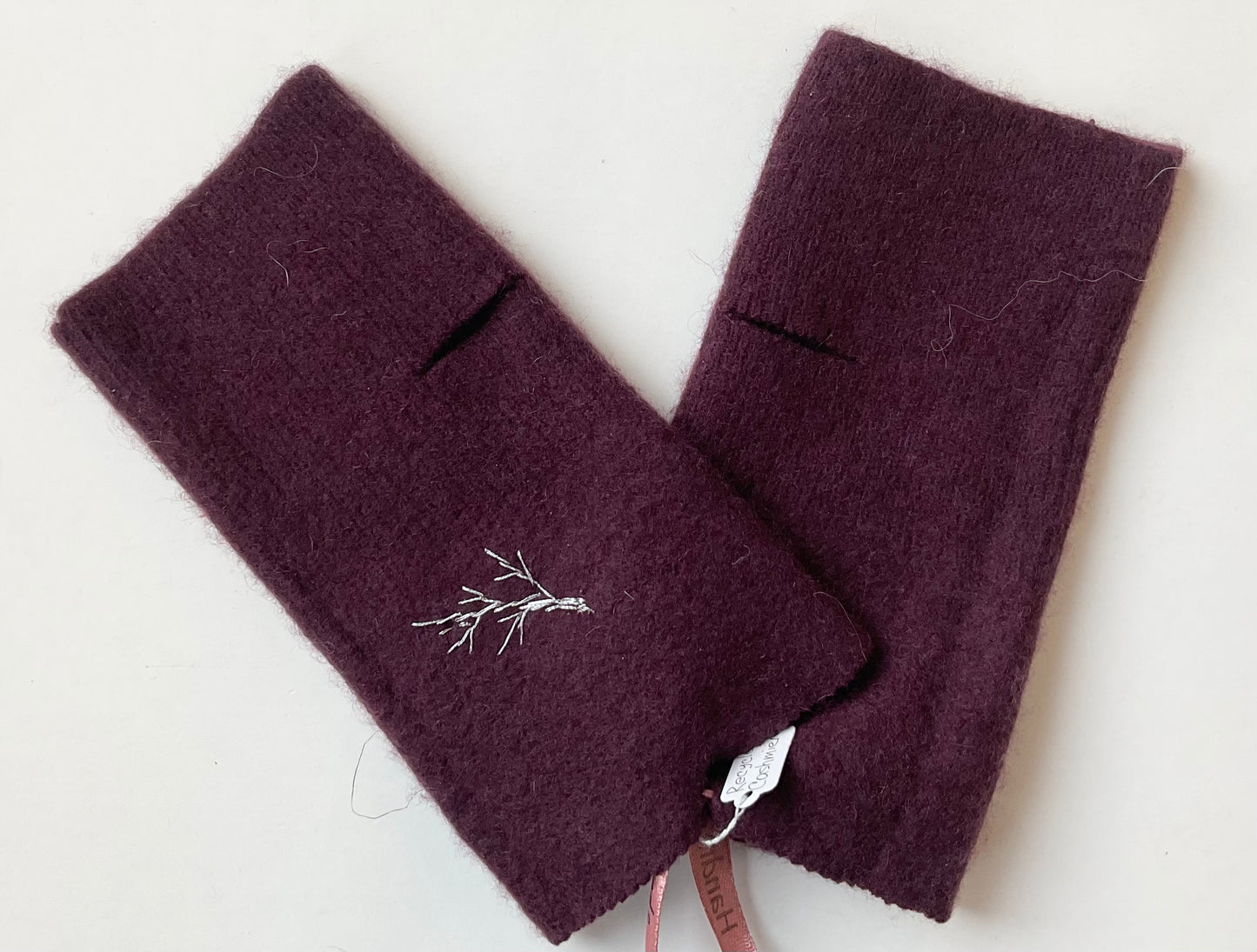 Hats & Flowers -Mittens Burgundy