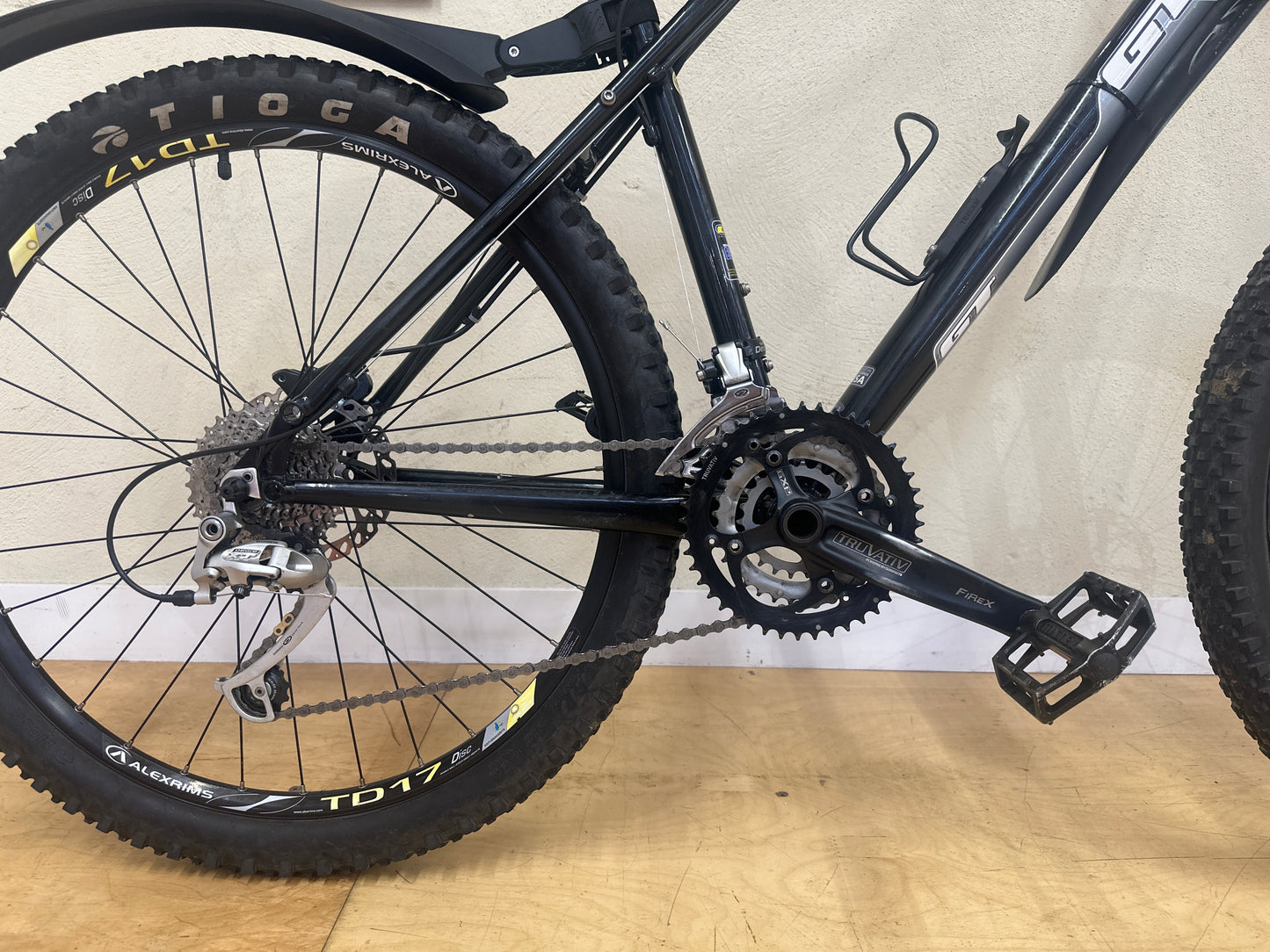 Black GT  Aggreseor  XCR