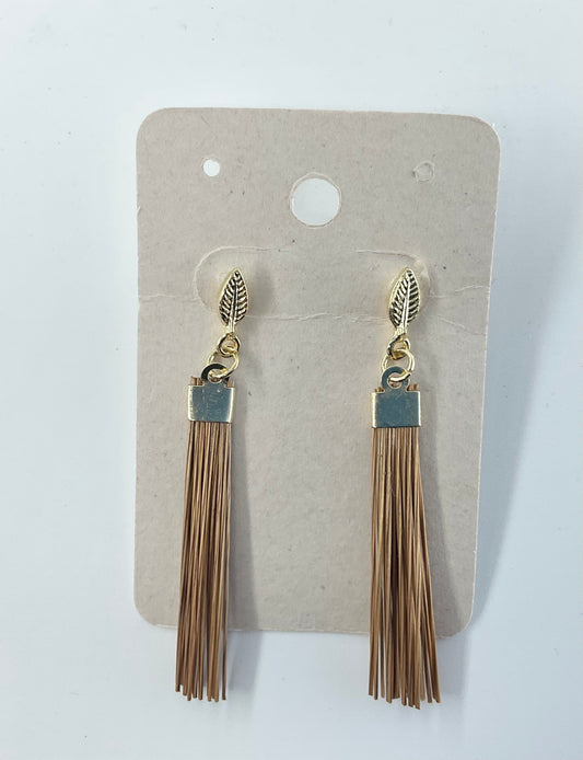 World Design Gold Grass Stud Earrings