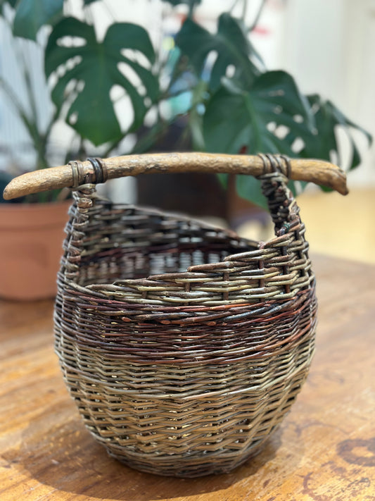 Island Willow Asymmetric basket small