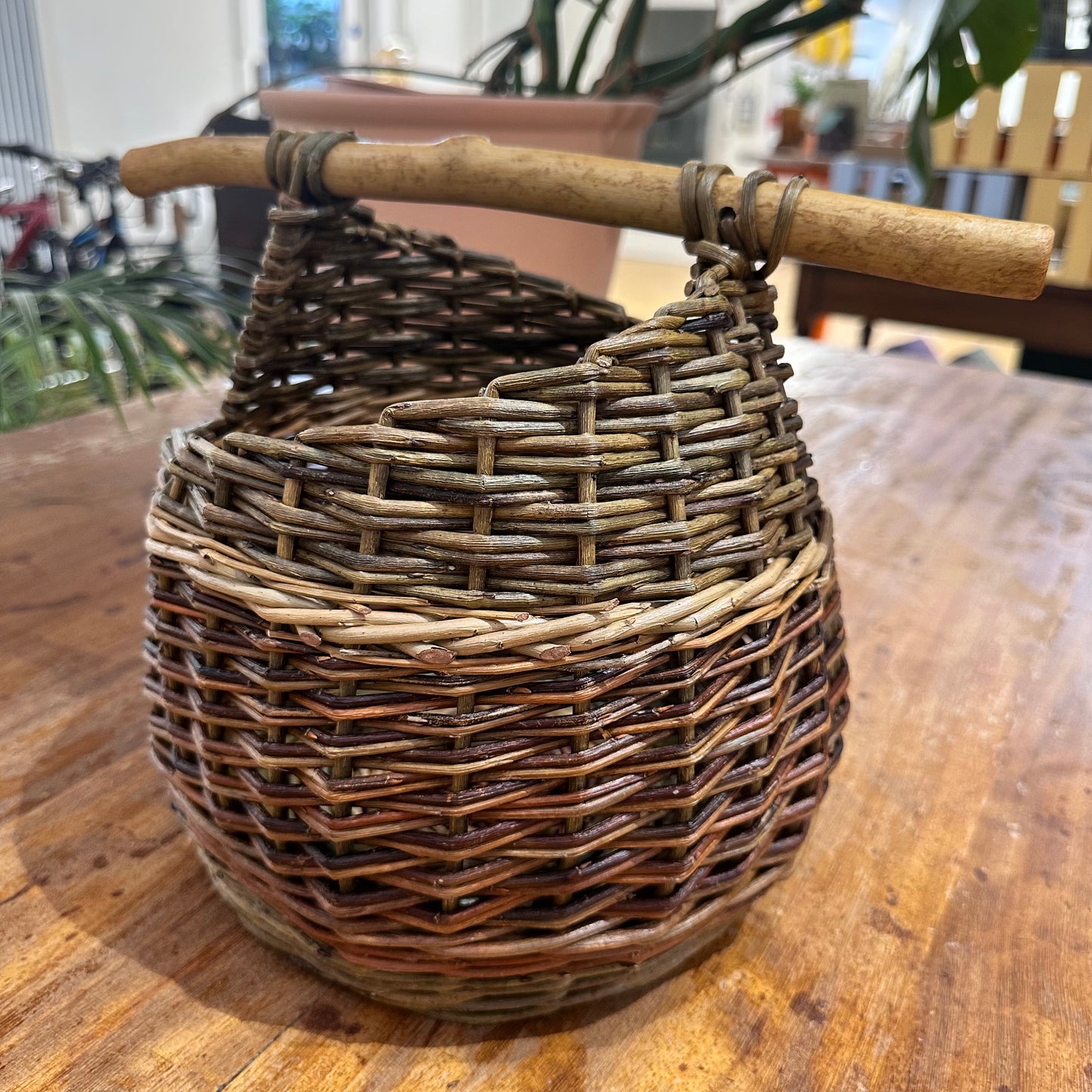 Island Willow Asymmetric Basket Large