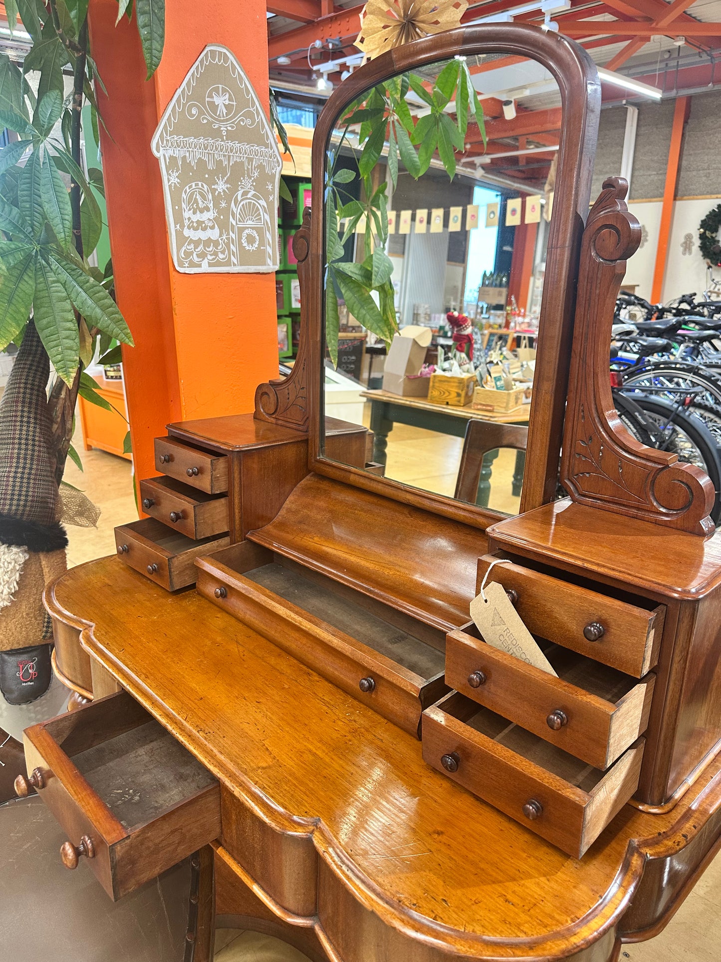 Rdc Furniture - Mahogany Dressing Table